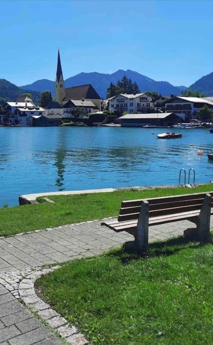 See- Und Bergblick In Bestlage Am Tegernsee Exterior photo