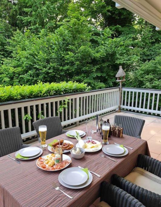 See- Und Bergblick In Bestlage Am Tegernsee Exterior photo